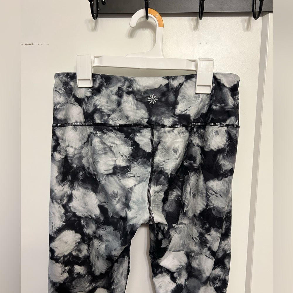 Athleta Floral Crush Chaturanga 7/8 Leggings - Picture 8 of 12
